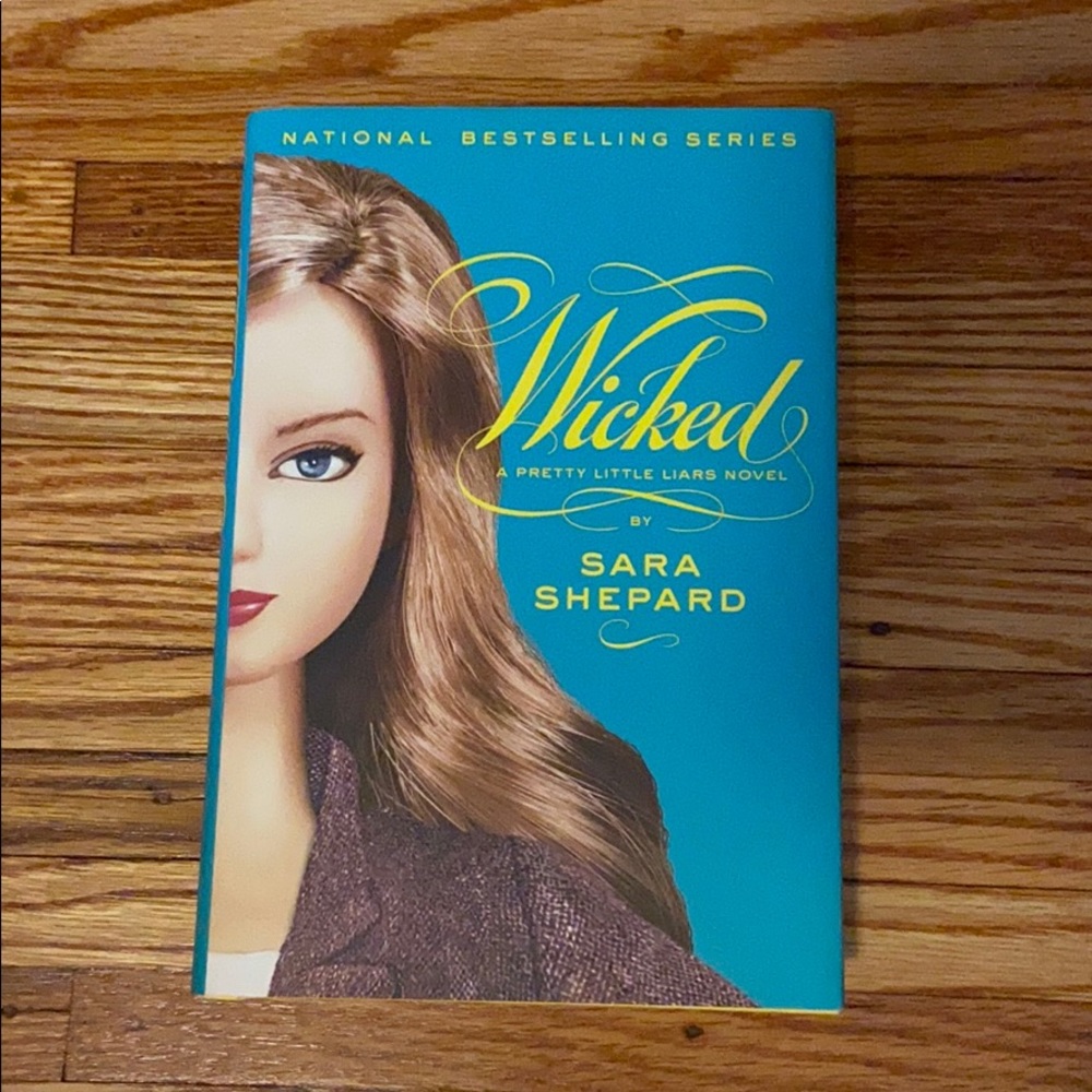 Wicked by Sara Shepard (Pretty Little Liars)